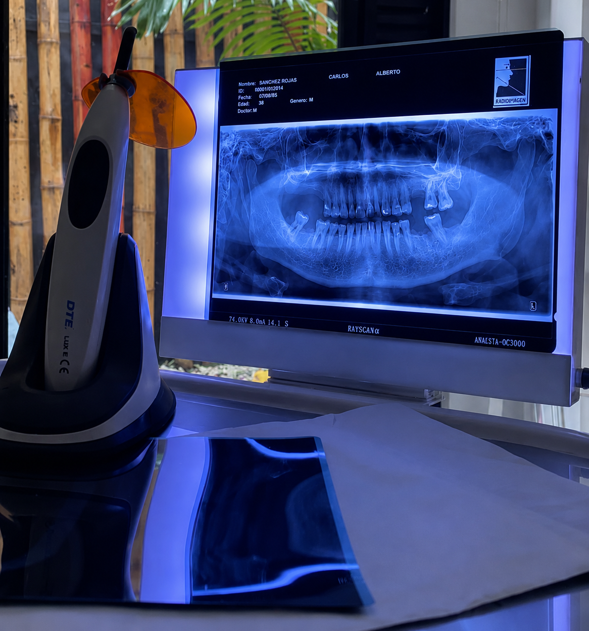 Diagnóstico odontológico en consultorio de Armenia, Quindío, Colombia